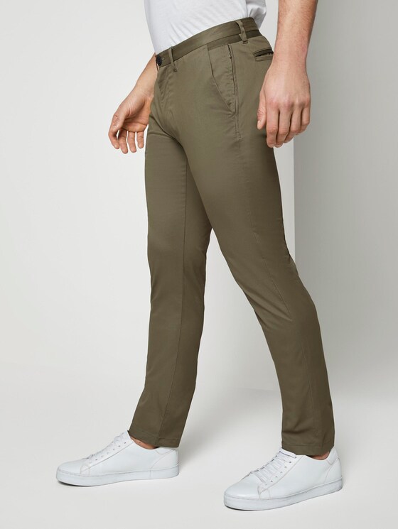 Chino Hose im Tech-Style - Männer - Olive Night Green Chino Hose im Tech-Style - Männer - Olive Night Green - 11 - TOM TAILOR