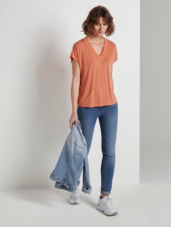 T-Shirt mit V-Ausschnitt - Frauen - fruity melon orange T-Shirt mit V-Ausschnitt - Frauen - fruity melon orange - 3 - TOM TAILOR