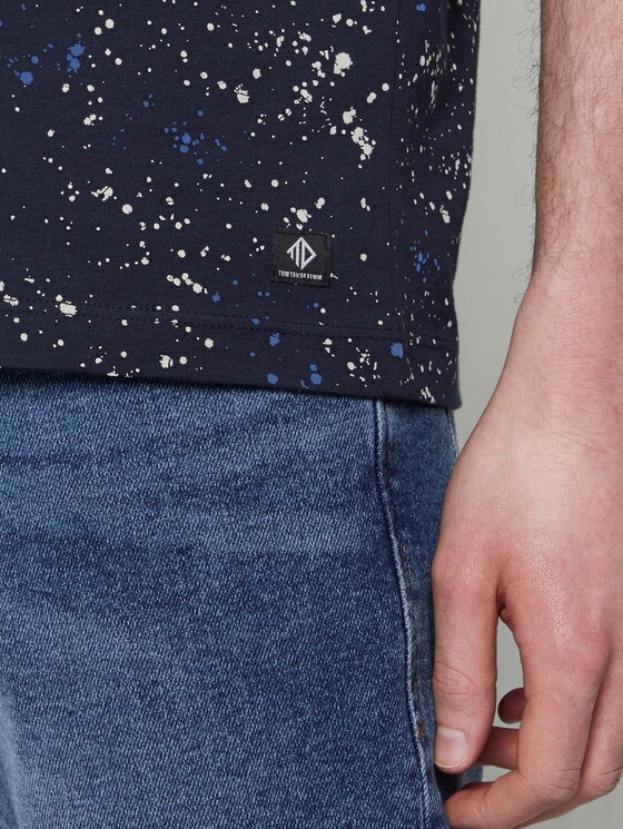 T-Shirt mit Alloverprint - Männer - navy blue white splashes print T-Shirt mit Alloverprint - Männer - navy blue white splashes print - 10 - TOM TAILOR Denim