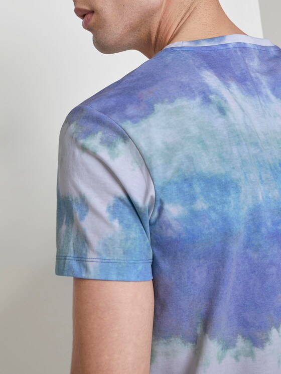 T-Shirt im Batik-Look - Männer - multicolor stripy batik print T-Shirt im Batik-Look - Männer - multicolor stripy batik print - 9 - TOM TAILOR Denim