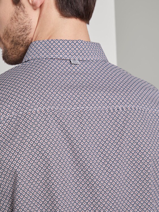 Patterned shirt - Men - white red geometrical design Patterned shirt - Men - white red geometrical design - 9 - TOM TAILOR