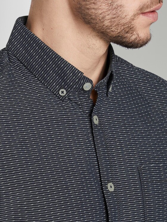 Strukturiertes Kurzarmhemd mit Streifen - Männer - navy light blue dobby stripe Strukturiertes Kurzarmhemd mit Streifen - Männer - navy light blue dobby stripe - 9 - TOM TAILOR
