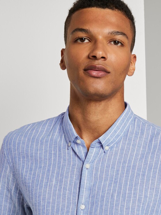 Strukturiertes Hemd aus Leinengemisch - Männer - blue white linen stripe Strukturiertes Hemd aus Leinengemisch - Männer - blue white linen stripe - 10 - TOM TAILOR Denim