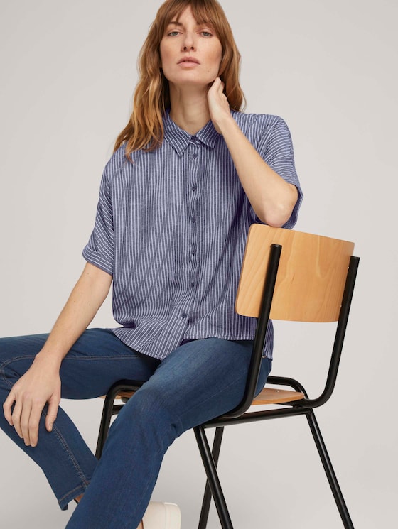 Lockere gestreifte Hemdbluse - Frauen - navy white vertical stripe Lockere gestreifte Hemdbluse - Frauen - navy white vertical stripe - 5 - TOM TAILOR