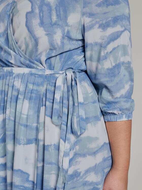 Midi-Wickelkleid im Batik-Look - Frauen - bluish tie dye Midi-Wickelkleid im Batik-Look - Frauen - bluish tie dye - 9 - My True Me
