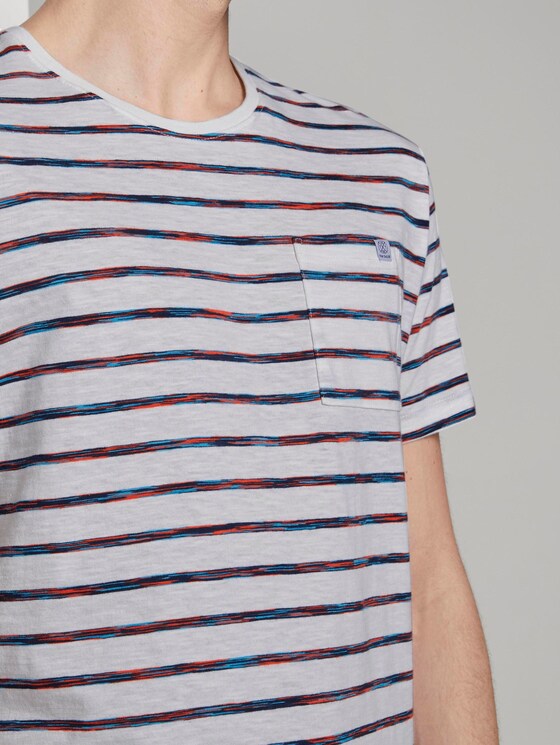 Gestreiftes T-Shirt mit Brusttasche - Männer - red spacedye stripe Gestreiftes T-Shirt mit Brusttasche - Männer - red spacedye stripe - 9 - TOM TAILOR