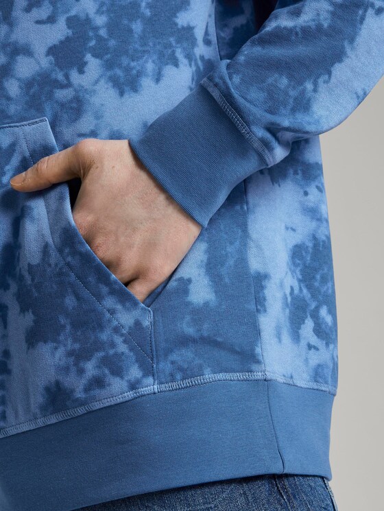Hoodie in batik look - Mannen - blue big batik print Hoodie in batik look - Mannen - blue big batik print - 10 - TOM TAILOR Denim