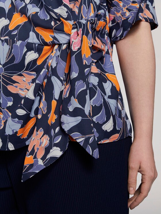 Bluse mit Knoten-Detail - Frauen - colorful blue flower print Bluse mit Knoten-Detail - Frauen - colorful blue flower print - 10 - My True Me