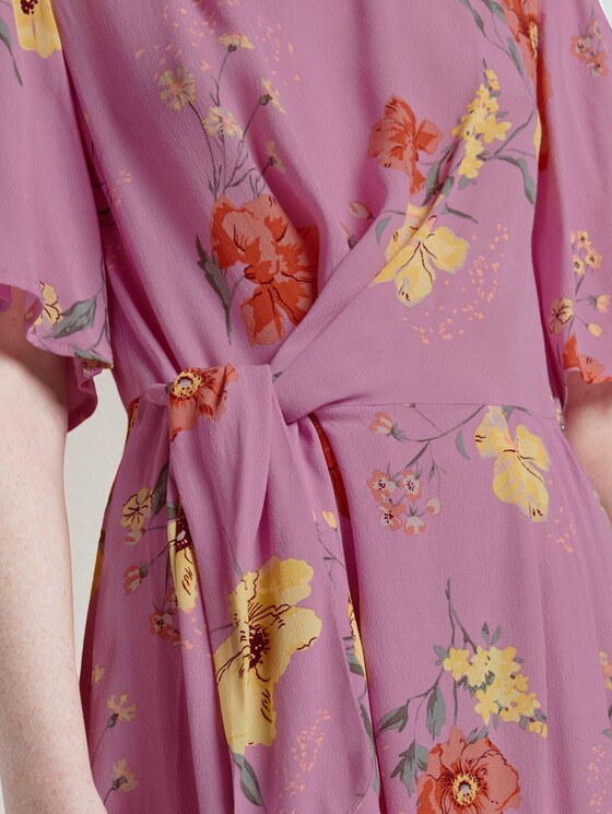 Kurzes Kleid mit Knoten-Detail im floralen Muster - Frauen - rose flower print Kurzes Kleid mit Knoten-Detail im floralen Muster - Frauen - rose flower print - 9 - TOM TAILOR Denim