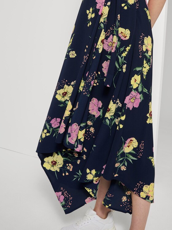 Flowing maxi wrap dress with a floral print - Women - navy blue flower print Flowing maxi wrap dress with a floral print - Women - navy blue flower print - 10 - TOM TAILOR Denim