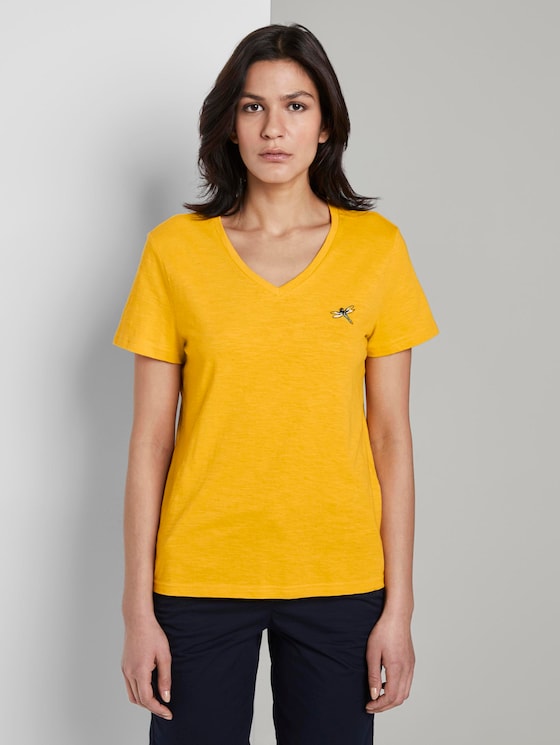 T-Shirt mit V-Ausschnitt und kleinem Print - Frauen - deep golden yellow T-Shirt mit V-Ausschnitt und kleinem Print - Frauen - deep golden yellow - 1 - TOM TAILOR