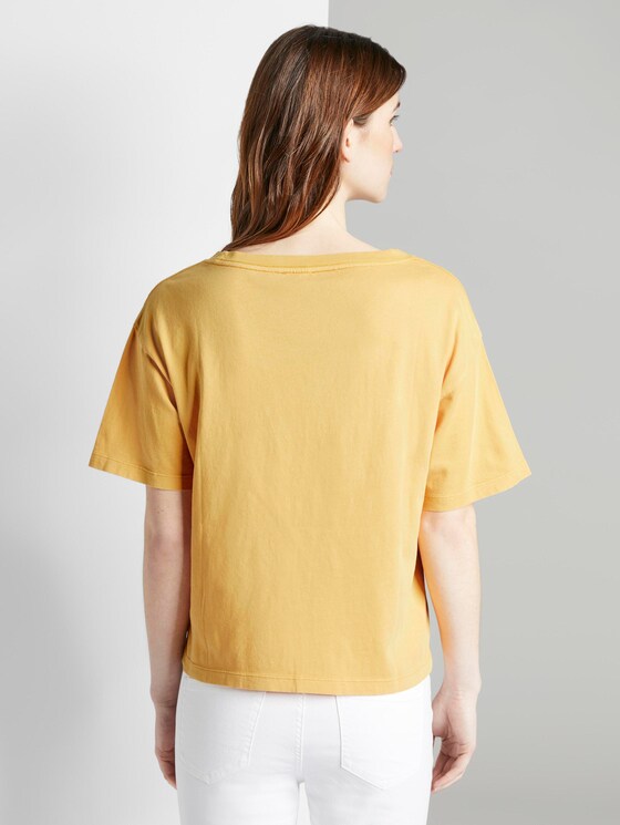 T-Shirt in Farbwaschung mit kleinem Print - Frauen - deep golden yellow T-Shirt in Farbwaschung mit kleinem Print - Frauen - deep golden yellow - 2 - TOM TAILOR