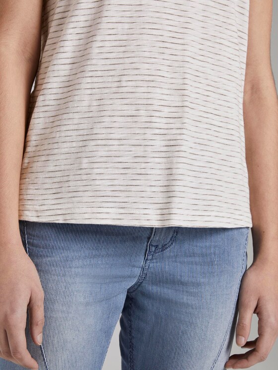 Gestreiftes T-Shirt mit floralem Print - Frauen - offwhite olive thin stripe Gestreiftes T-Shirt mit floralem Print - Frauen - offwhite olive thin stripe - 10 - TOM TAILOR