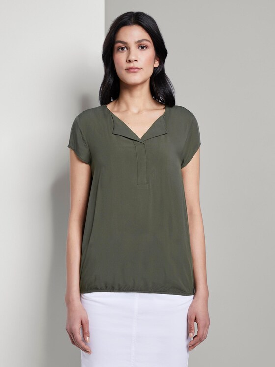 Kurzarm-Bluse mit umgelegtem V-Ausschnitt - Frauen - Woodland Green Kurzarm-Bluse mit umgelegtem V-Ausschnitt - Frauen - Woodland Green - 1 - TOM TAILOR