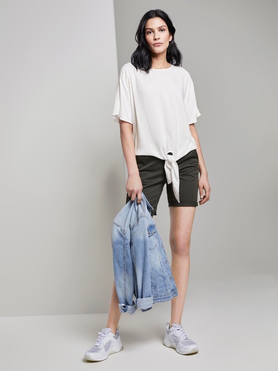 Gemusterte Kurzarm-Bluse mit Knotendetail - Frauen - Whisper White Gemusterte Kurzarm-Bluse mit Knotendetail - Frauen - Whisper White - 3 - TOM TAILOR