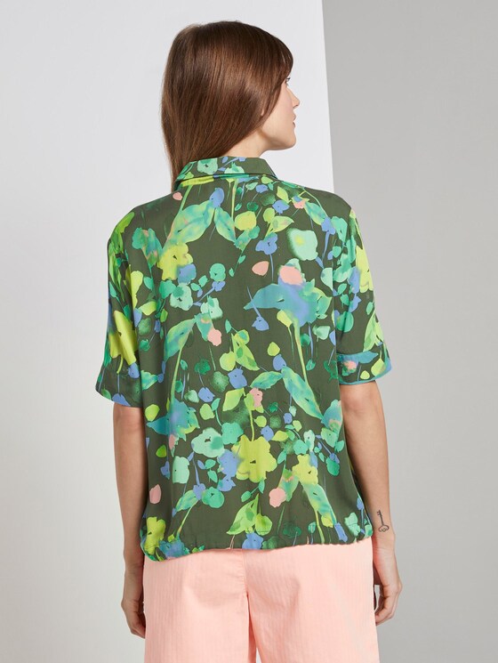 Kurzarm Hemdbluse mit floralem Print - Frauen - green flower print Kurzarm Hemdbluse mit floralem Print - Frauen - green flower print - 2 - TOM TAILOR Denim
