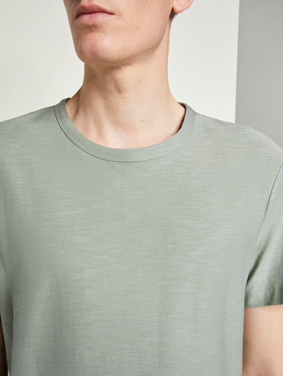 Basic T-Shirt mit Streifenstruktur - Männer - Dusty Leave Green Basic T-Shirt mit Streifenstruktur - Männer - Dusty Leave Green - 9 - TOM TAILOR Denim