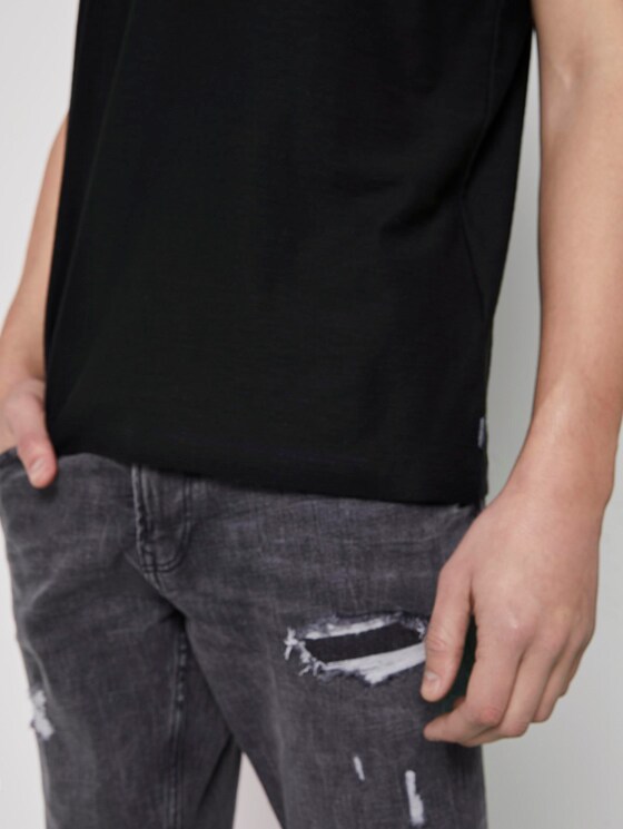 Basic T-Shirt mit Streifenstruktur - Männer - Black Basic T-Shirt mit Streifenstruktur - Männer - Black - 10 - TOM TAILOR Denim