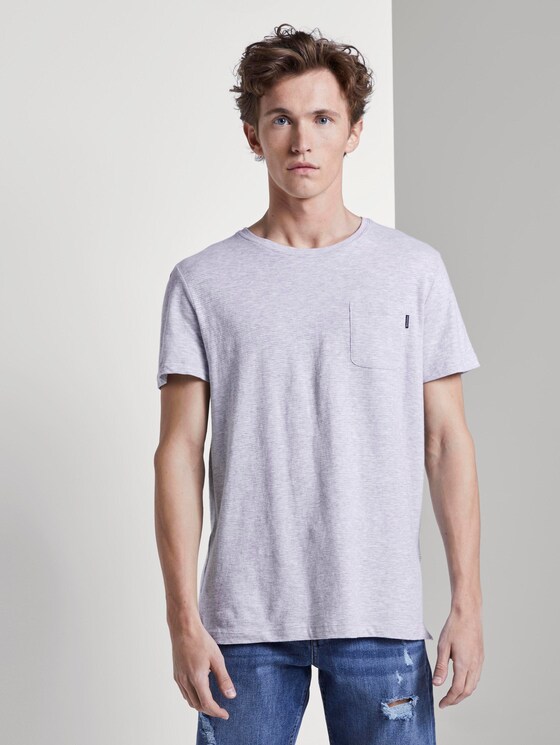 Gestreiftes T-Shirt mit Brusttasche - Männer - grey yarn dye stripe Gestreiftes T-Shirt mit Brusttasche - Männer - grey yarn dye stripe - 1 - TOM TAILOR Denim
