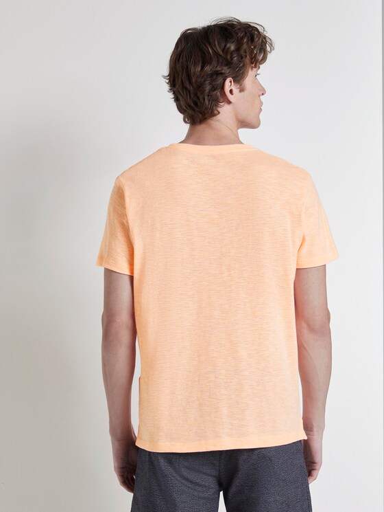 Gestreiftes T-Shirt mit Brusttasche - Männer - neon orange yarn dyed stripe Gestreiftes T-Shirt mit Brusttasche - Männer - neon orange yarn dyed stripe - 2 - TOM TAILOR Denim