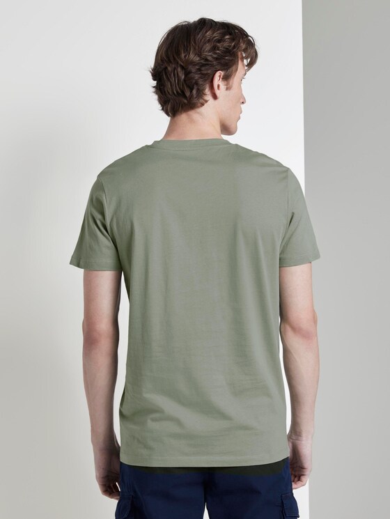 T-Shirt mit tropischem Brustprint - Männer - Dusty Leave Green T-Shirt mit tropischem Brustprint - Männer - Dusty Leave Green - 2 - TOM TAILOR Denim
