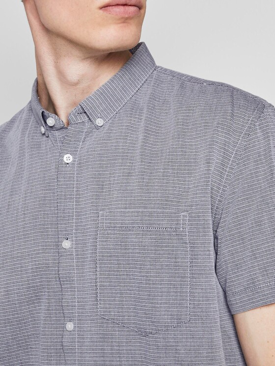 Textured short-sleeved shirt with a chest pocket - Men - Black Textured short-sleeved shirt with a chest pocket - Men - Black - 9 - TOM TAILOR Denim