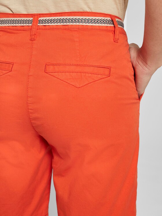 Relaxed Chino Bermuda Shorts mit Stoffgürtel - Frauen - strong flame orange Relaxed Chino Bermuda Shorts mit Stoffgürtel - Frauen - strong flame orange - 9 - TOM TAILOR