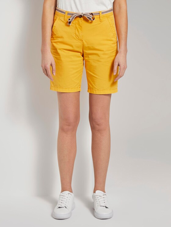 Relaxed Chino Bermuda Shorts mit Stoffgürtel - Frauen - deep golden yellow Relaxed Chino Bermuda Shorts mit Stoffgürtel - Frauen - deep golden yellow - 1 - TOM TAILOR