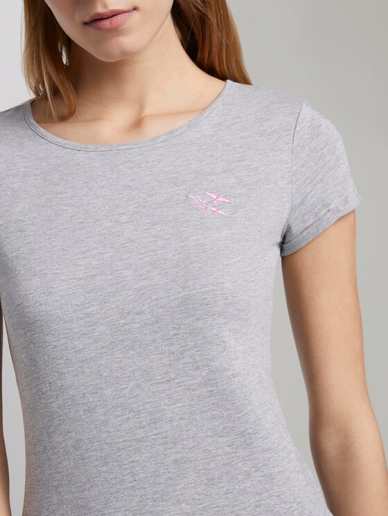 Basic T-Shirt mit Stickerei - Frauen - Light Silver Grey Mélange Basic T-Shirt mit Stickerei - Frauen - Light Silver Grey Mélange - 9 - TOM TAILOR Denim