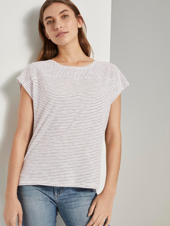 Striped T-shirt with short slits - Women - offwhite thin stripes Striped T-shirt with short slits - Women - offwhite thin stripes - 5 - TOM TAILOR