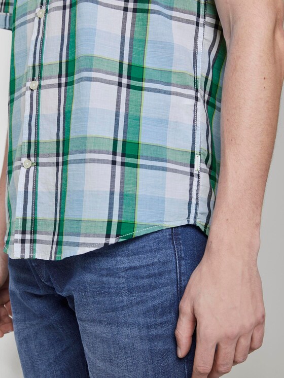 Kariertes Kurzarmhemd mit Brusttasche - Männer - green blue fil a fil check Kariertes Kurzarmhemd mit Brusttasche - Männer - green blue fil a fil check - 10 - TOM TAILOR