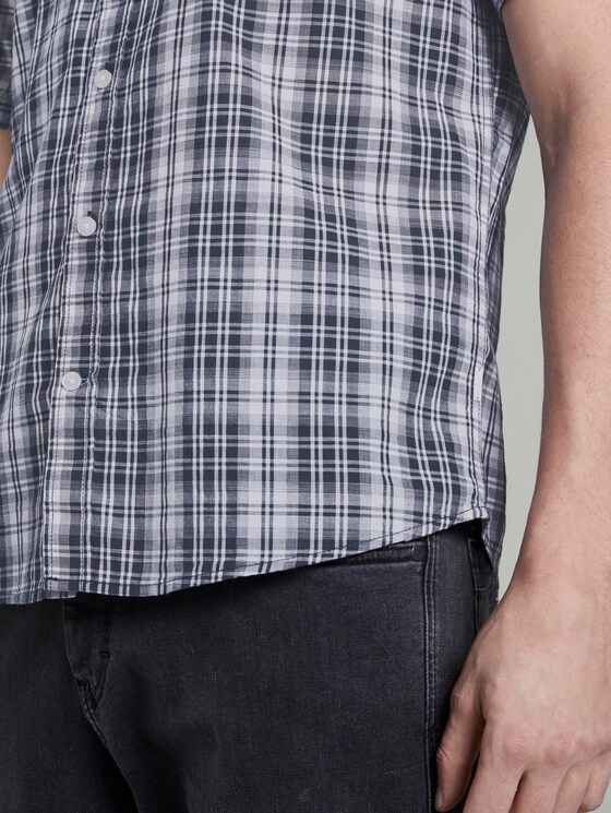 Kariertes Kurzarmhemd mit Brusttasche - Männer - navy white check Kariertes Kurzarmhemd mit Brusttasche - Männer - navy white check - 10 - TOM TAILOR
