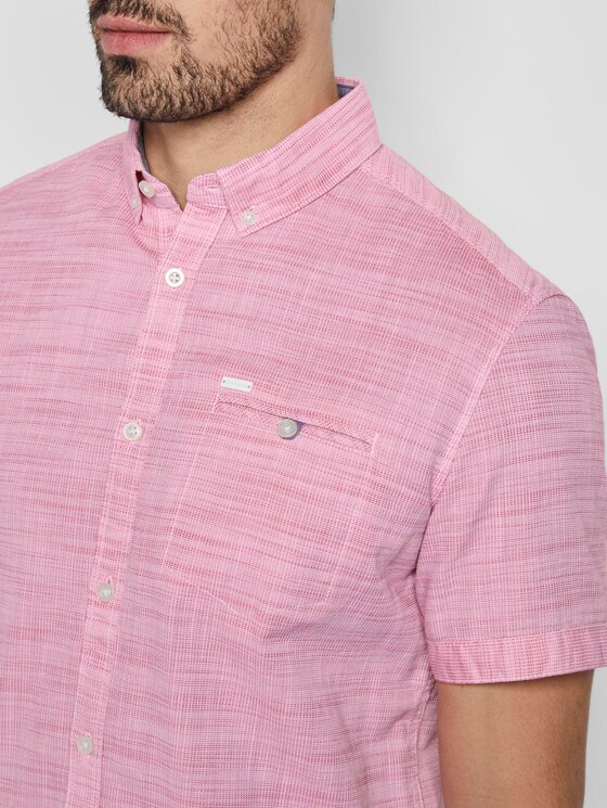 Short-sleeved shirt with a textured pattern and chest pocket - Men - pink white structure Short-sleeved shirt with a textured pattern and chest pocket - Men - pink white structure - 9 - TOM TAILOR