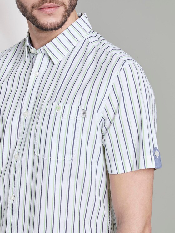 Gestreiftes Kurzarmhemd mit Brusttasche - Männer - white green navy stripe Gestreiftes Kurzarmhemd mit Brusttasche - Männer - white green navy stripe - 9 - TOM TAILOR