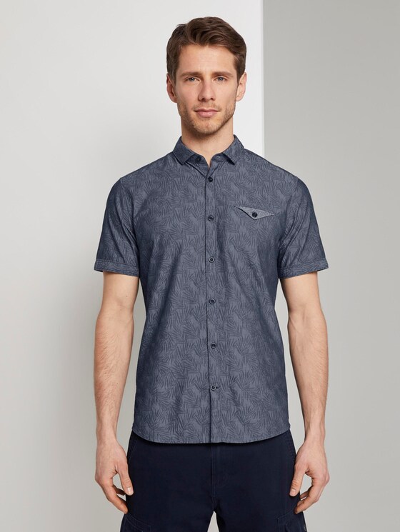 Gemustertes Kurzarmhemd mit Haifischkragen - Männer - navy leaf design Gemustertes Kurzarmhemd mit Haifischkragen - Männer - navy leaf design - 1 - TOM TAILOR