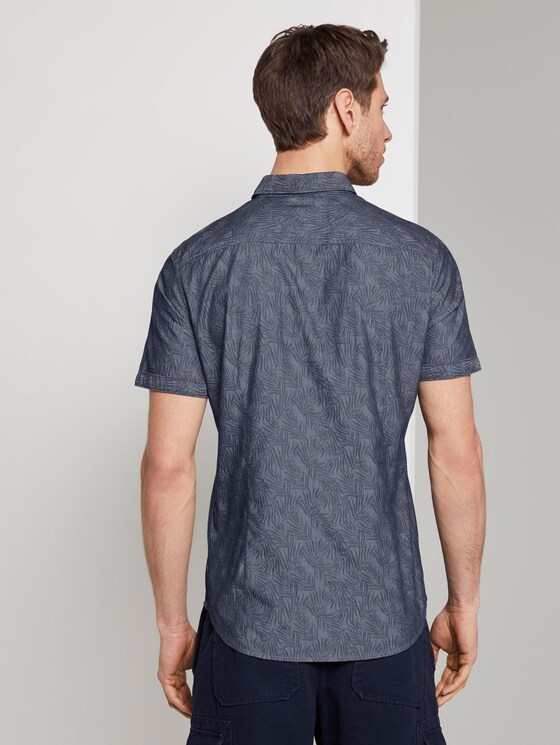 Gemustertes Kurzarmhemd mit Haifischkragen - Männer - navy leaf design Gemustertes Kurzarmhemd mit Haifischkragen - Männer - navy leaf design - 2 - TOM TAILOR