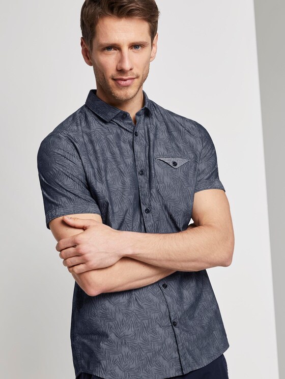 Gemustertes Kurzarmhemd mit Haifischkragen - Männer - navy leaf design Gemustertes Kurzarmhemd mit Haifischkragen - Männer - navy leaf design - 5 - TOM TAILOR