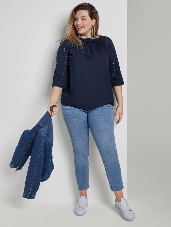 Carmen-Bluse mit Lochstickerei - Frauen - Real Navy Blue Carmen-Bluse mit Lochstickerei - Frauen - Real Navy Blue - 3 - My True Me