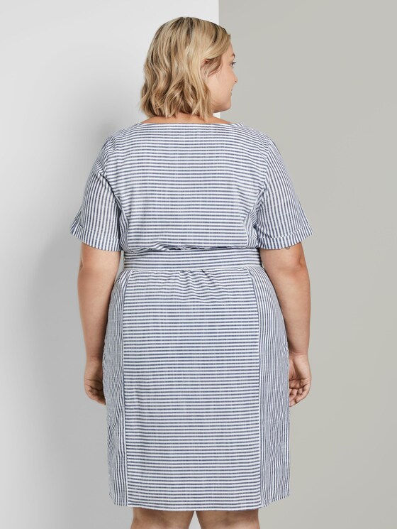 Curvy - Gestreiftes Kleid mit Bindegürtel - Frauen - navy white stripe Curvy - Gestreiftes Kleid mit Bindegürtel - Frauen - navy white stripe - 2 - My True Me