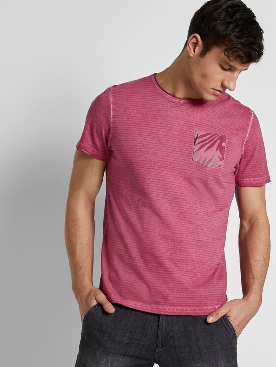 Gestreiftes T-Shirt mit abgesetzter Brusttasche - Männer - wine rose pink Gestreiftes T-Shirt mit abgesetzter Brusttasche - Männer - wine rose pink - 5 - TOM TAILOR