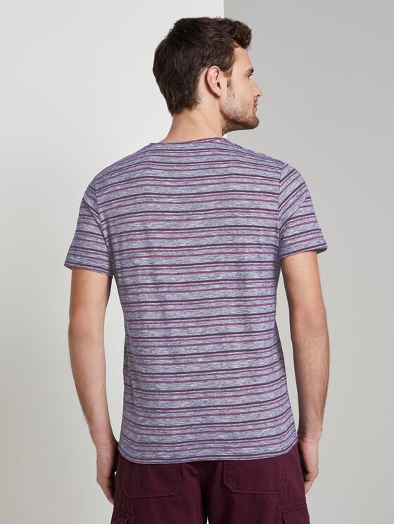 Bunt gestreiftes T-Shirt mit Brusttasche - Männer - wine rose multi fine stripe Bunt gestreiftes T-Shirt mit Brusttasche - Männer - wine rose multi fine stripe - 2 - TOM TAILOR
