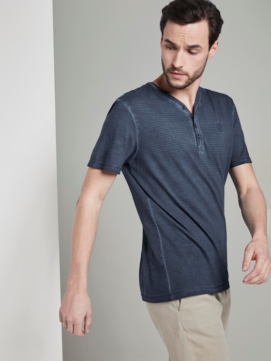 Gestreiftes Henley T Shirt Mit Logo Stickerei Von Tom Tailor