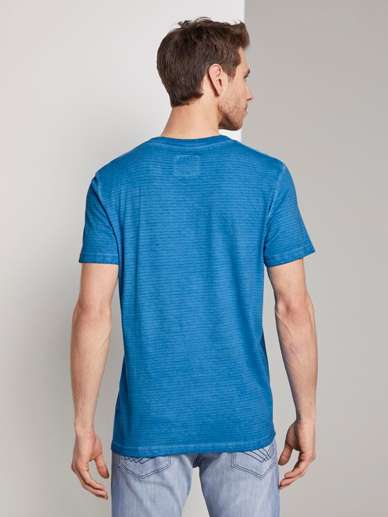 Gestreiftes Henley-T-Shirt mit Logo-Stickerei - Männer - Electric Teal Blue Gestreiftes Henley-T-Shirt mit Logo-Stickerei - Männer - Electric Teal Blue - 2 - TOM TAILOR