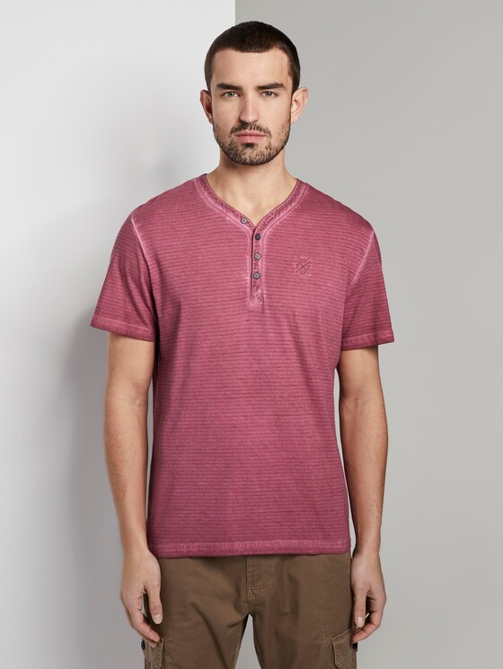 Gestreiftes Henley-T-Shirt mit Logo-Stickerei - Männer - wine rose pink Gestreiftes Henley-T-Shirt mit Logo-Stickerei - Männer - wine rose pink - 1 - TOM TAILOR