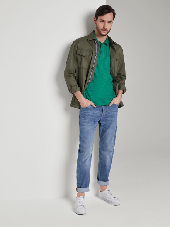Gestreiftes Poloshirt mit kleiner Stickerei - Männer - rich meadow green Gestreiftes Poloshirt mit kleiner Stickerei - Männer - rich meadow green - 3 - TOM TAILOR
