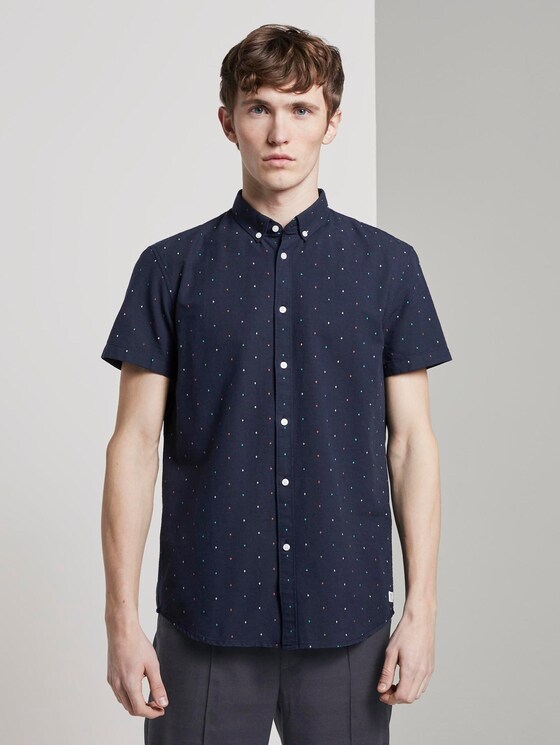 Gepunktetes kurzärmliges Hemd - Männer - navy triangle mix print Gepunktetes kurzärmliges Hemd - Männer - navy triangle mix print - 1 - TOM TAILOR Denim