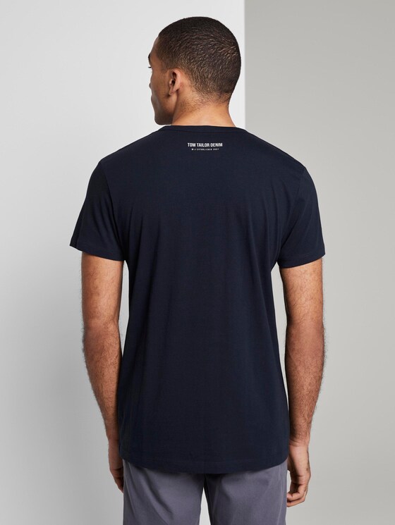 T-Shirt mit kleiner Sportsocken-Stickerei - Männer - Sky Captain Blue T-Shirt mit kleiner Sportsocken-Stickerei - Männer - Sky Captain Blue - 2 - TOM TAILOR Denim