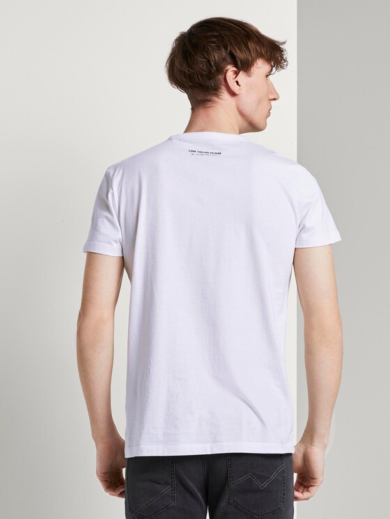 T-Shirt mit kleiner Sportsocken-Stickerei - Männer - White T-Shirt mit kleiner Sportsocken-Stickerei - Männer - White - 2 - TOM TAILOR Denim