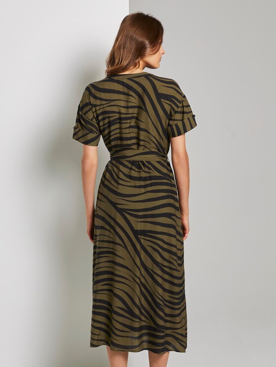 Maxi jurk in zebra patroon - Vrouwen - olive zebra design Maxi jurk in zebra patroon - Vrouwen - olive zebra design - 2 - Mine to five