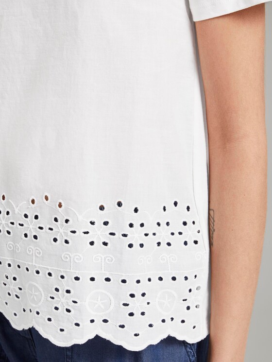 T-Shirt mit Lochstickerei - Frauen - Whisper White T-Shirt mit Lochstickerei - Frauen - Whisper White - 10 - TOM TAILOR